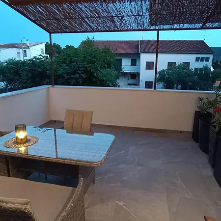 Harizma Apartment *